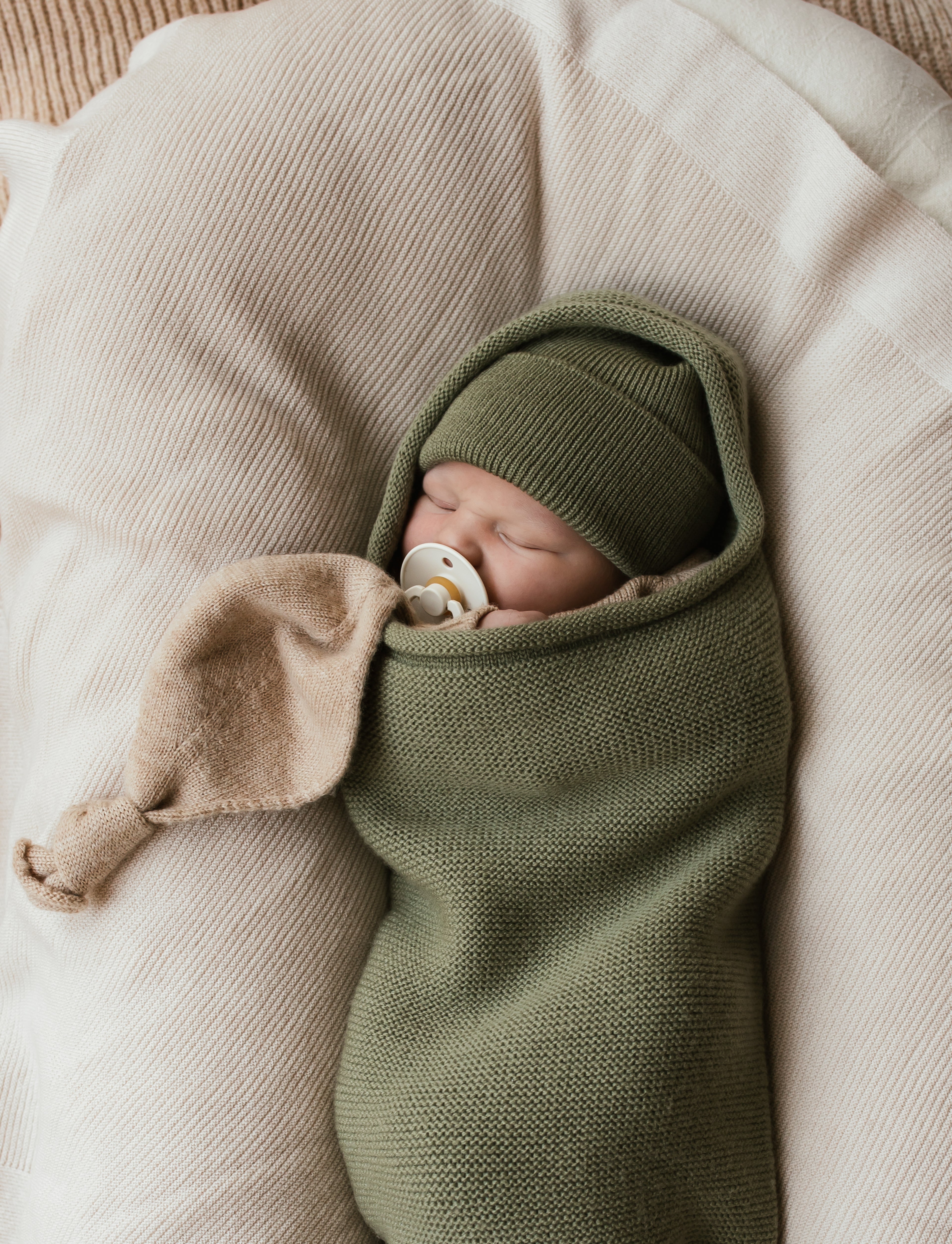 Titi Comforter Holder - Sand