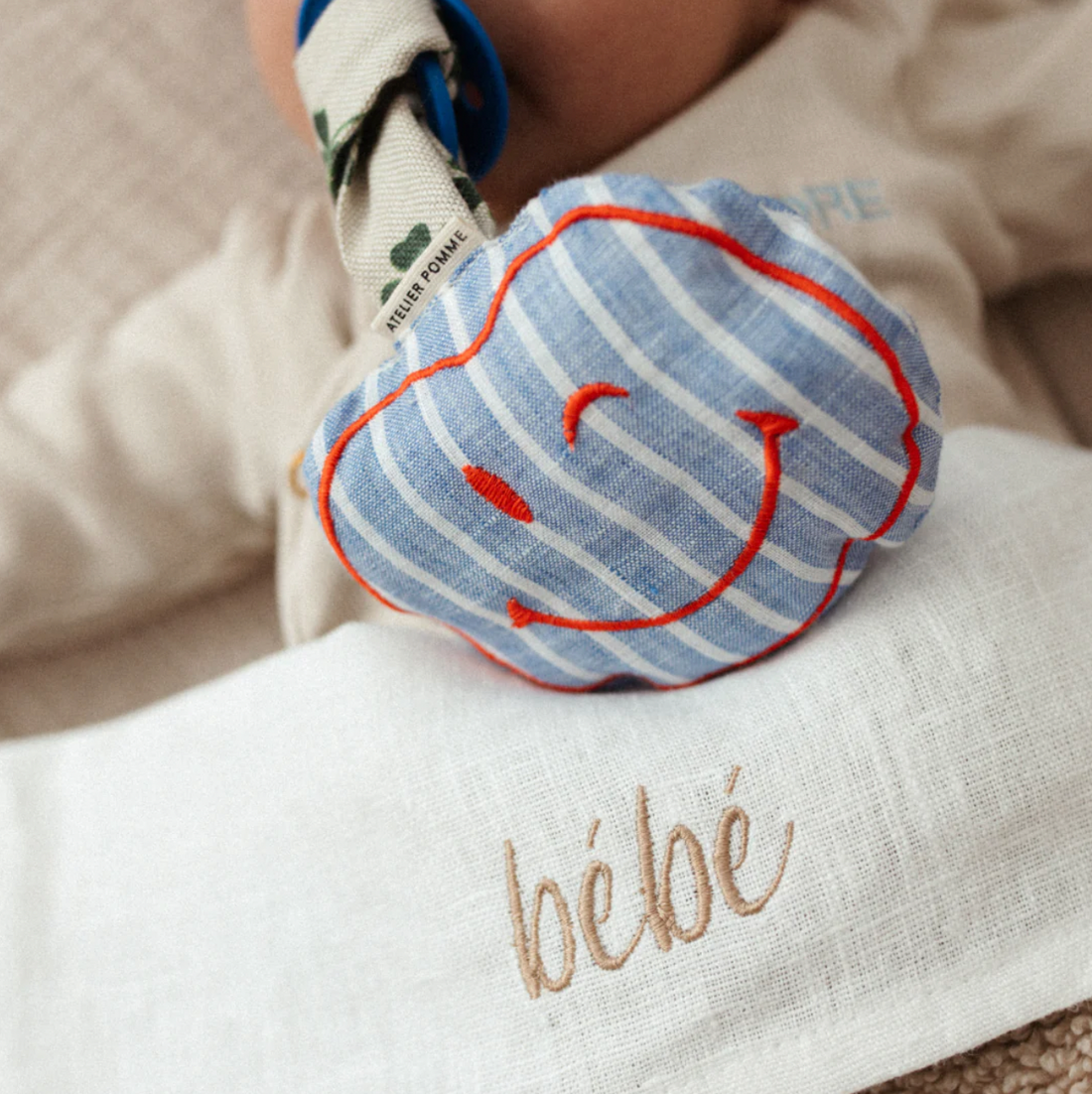 Apple Of My Eye - Lovely Linnen L&