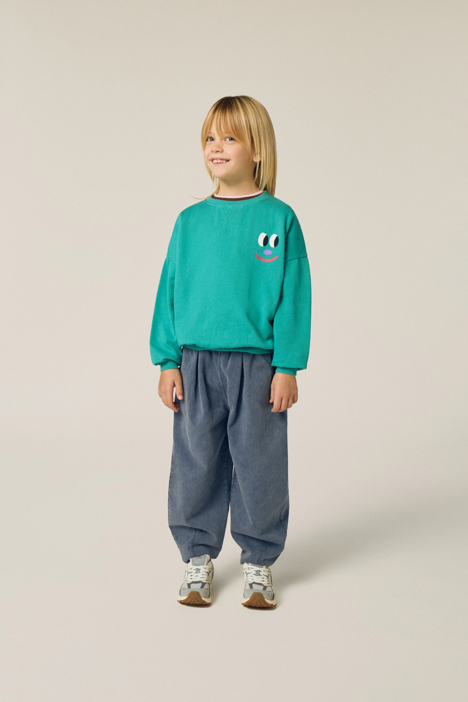 Smiling Face Green Sweatshirt - Green