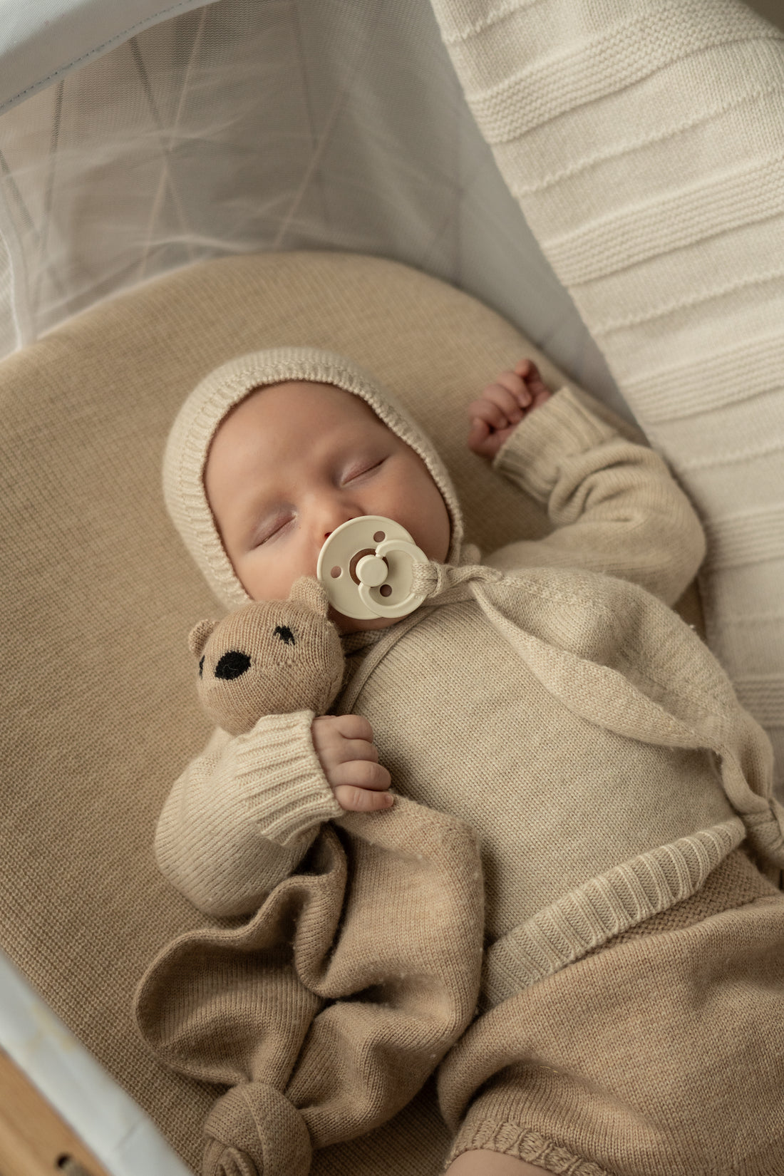 Titi Comforter Holder - Cream