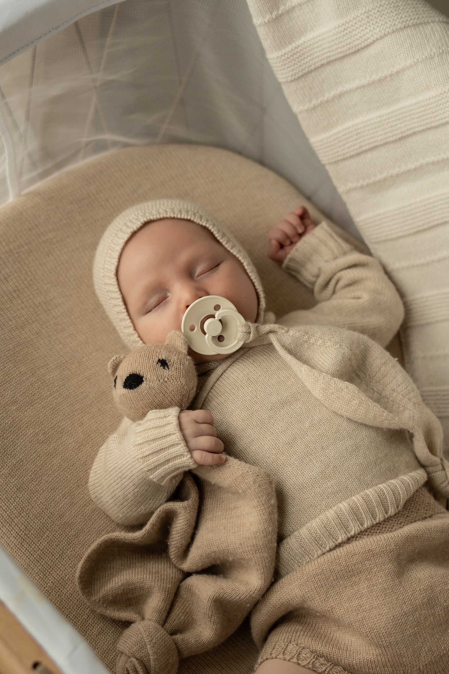 Titi Comforter Holder - Cream